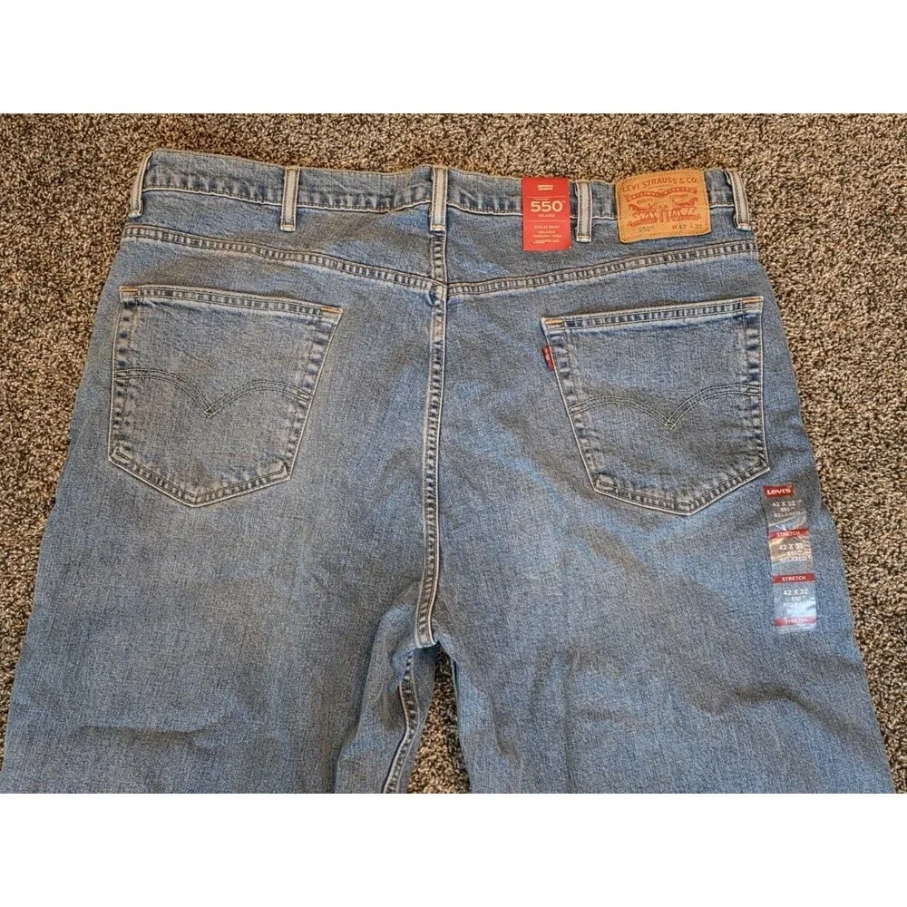Levis 550 Straight Relaxed Fit Mens Denim Blue Jeans Size 42x32 Brand New